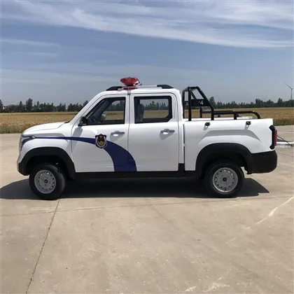 Patrolno vozilo na brzoj cesti